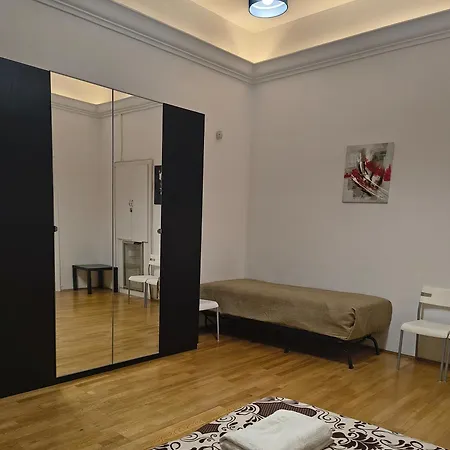 Zonaflat - Longtermrent- Opera Budapešť